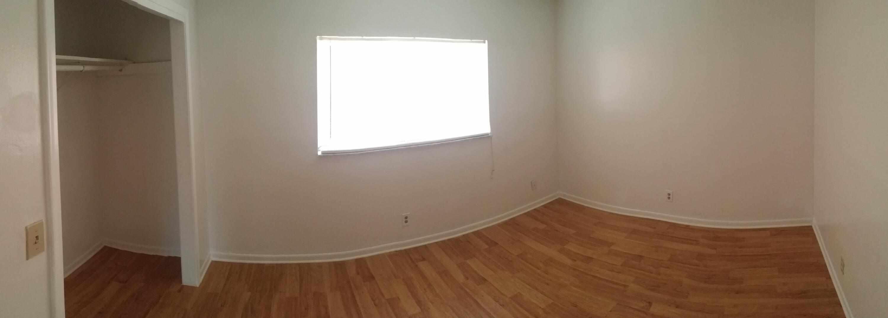 ROYAL OAKS TOWNHOUSE 11 CONDO - Residential