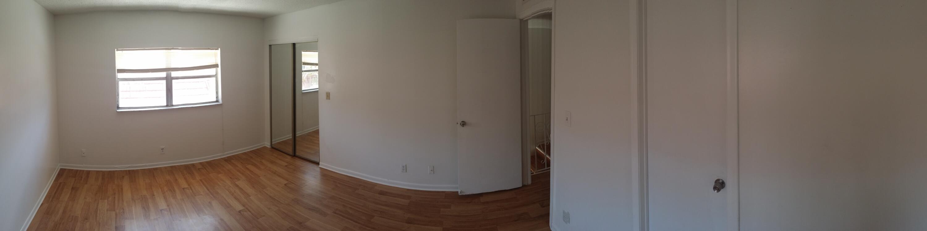 ROYAL OAKS TOWNHOUSE 11 CONDO - Residential