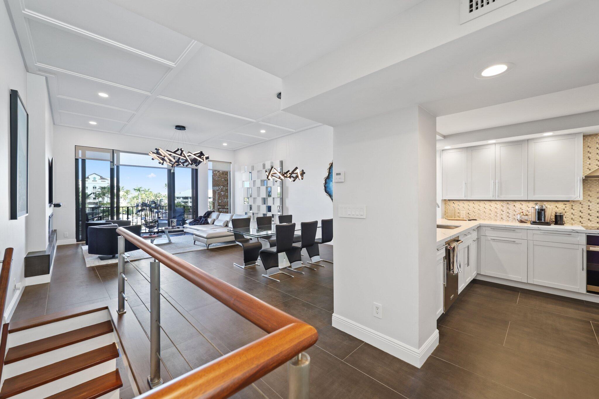 TOWNHOUSES AT HARBOR BEACH CONDO - Residential