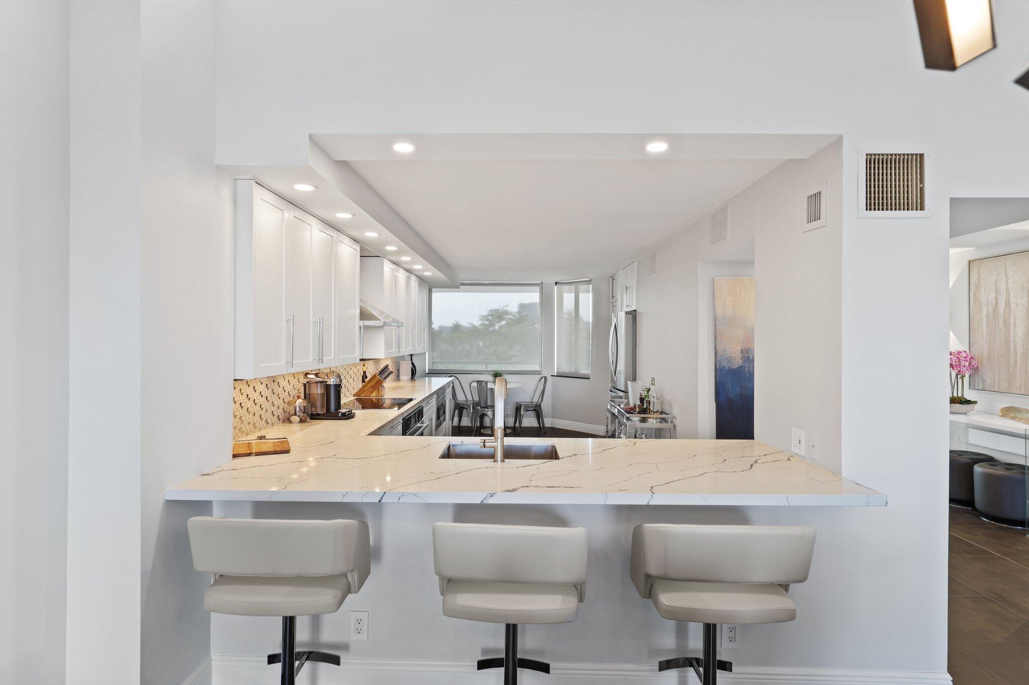 TOWNHOUSES AT HARBOR BEACH CONDO - Residential