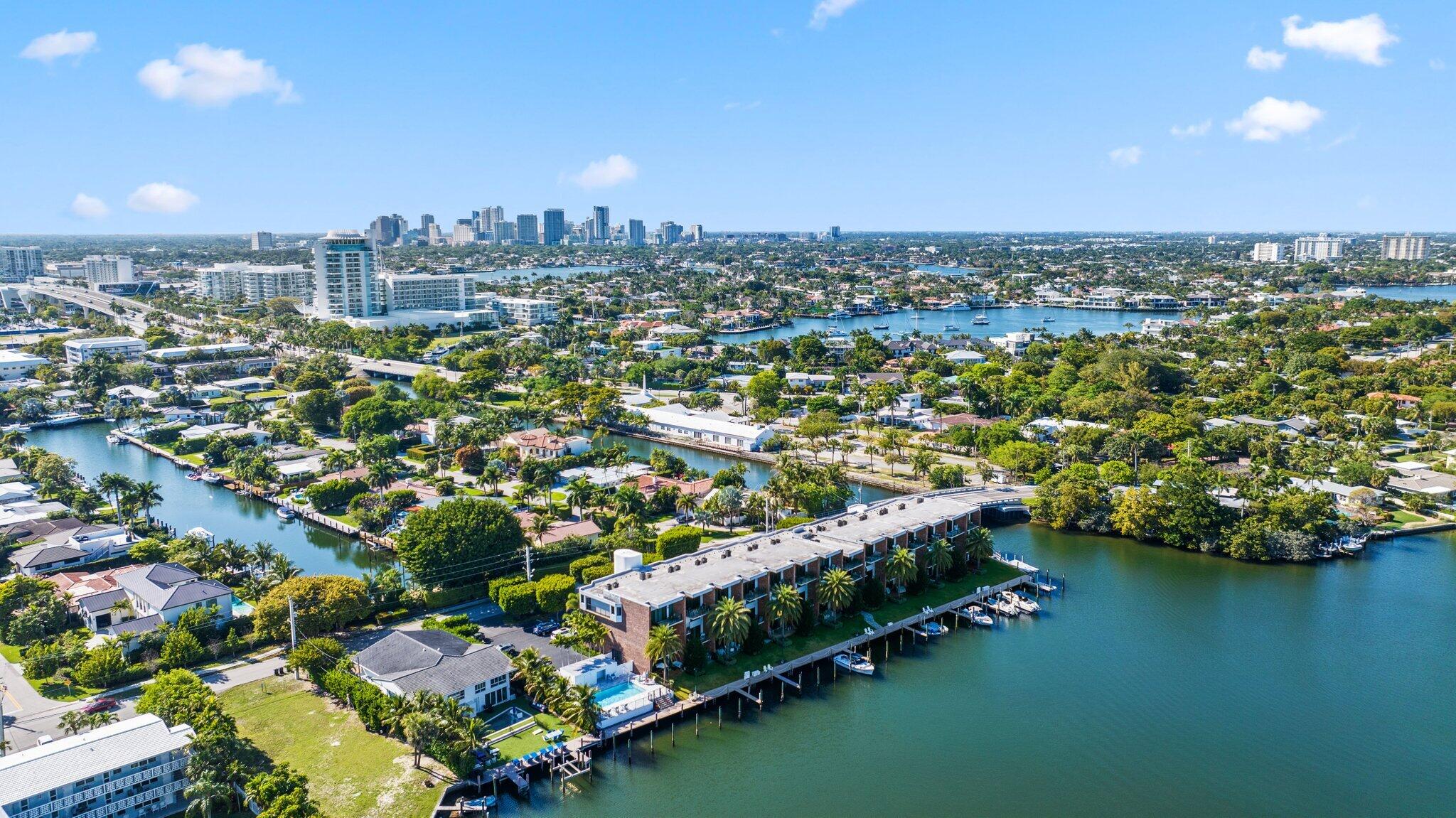 TOWNHOUSES AT HARBOR BEACH CONDO - Residential