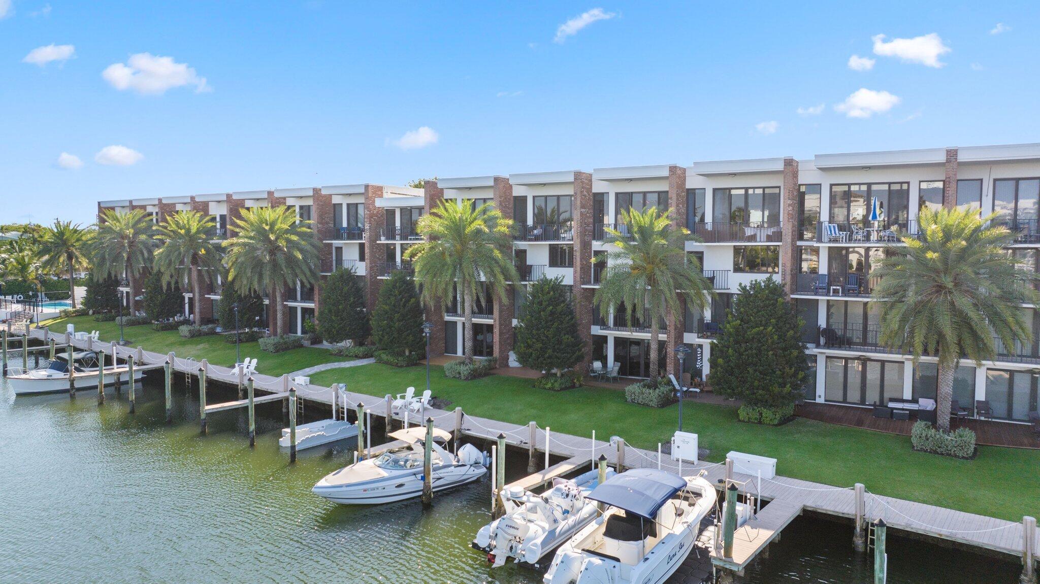 TOWNHOUSES AT HARBOR BEACH CONDO - Residential