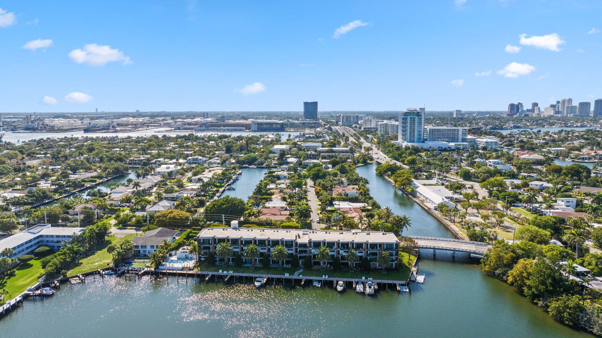 TOWNHOUSES AT HARBOR BEACH CONDO - Residential