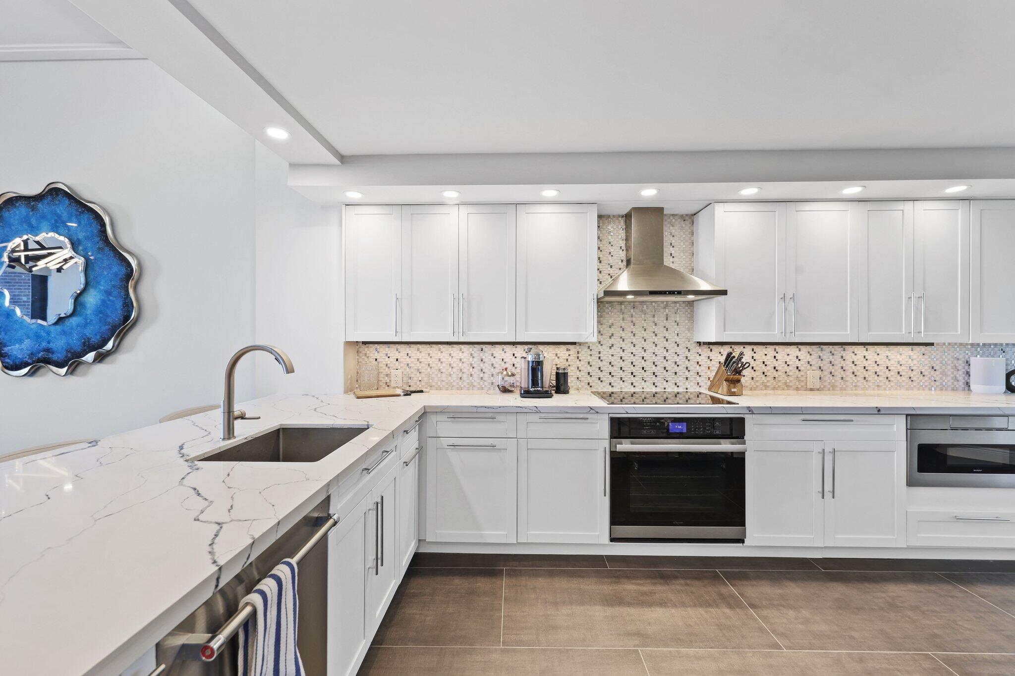 TOWNHOUSES AT HARBOR BEACH CONDO - Residential