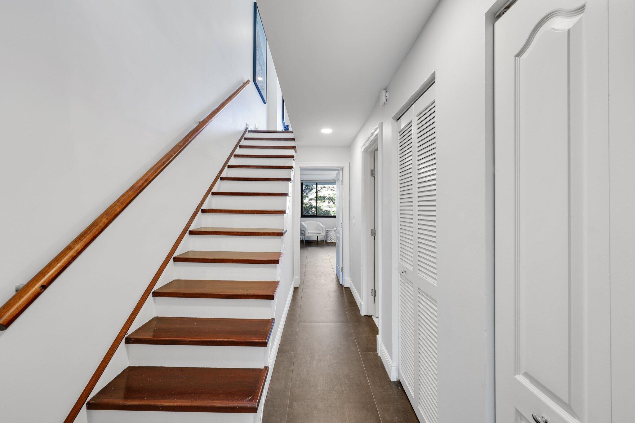 TOWNHOUSES AT HARBOR BEACH CONDO - Residential