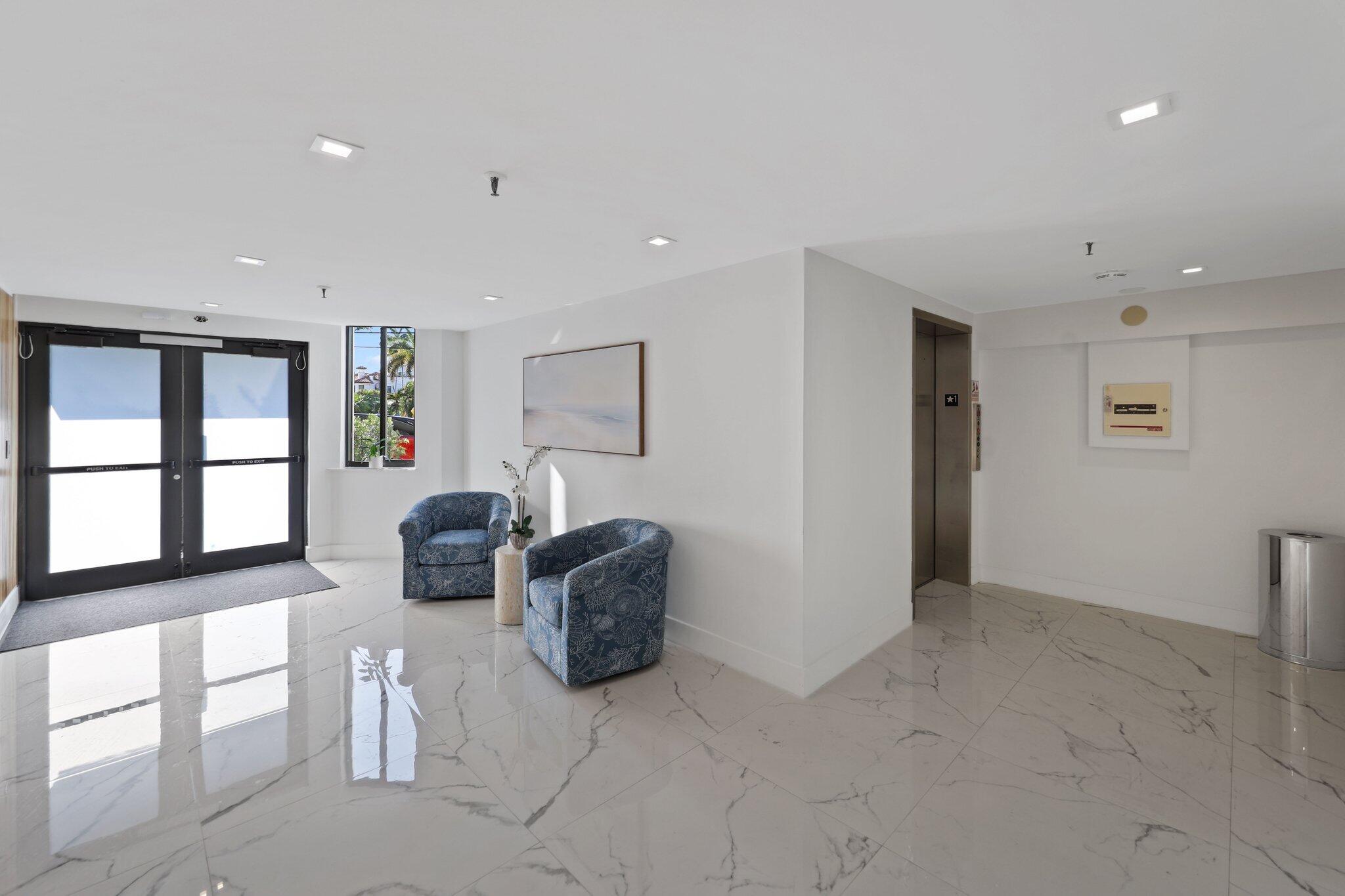 TOWNHOUSES AT HARBOR BEACH CONDO - Residential