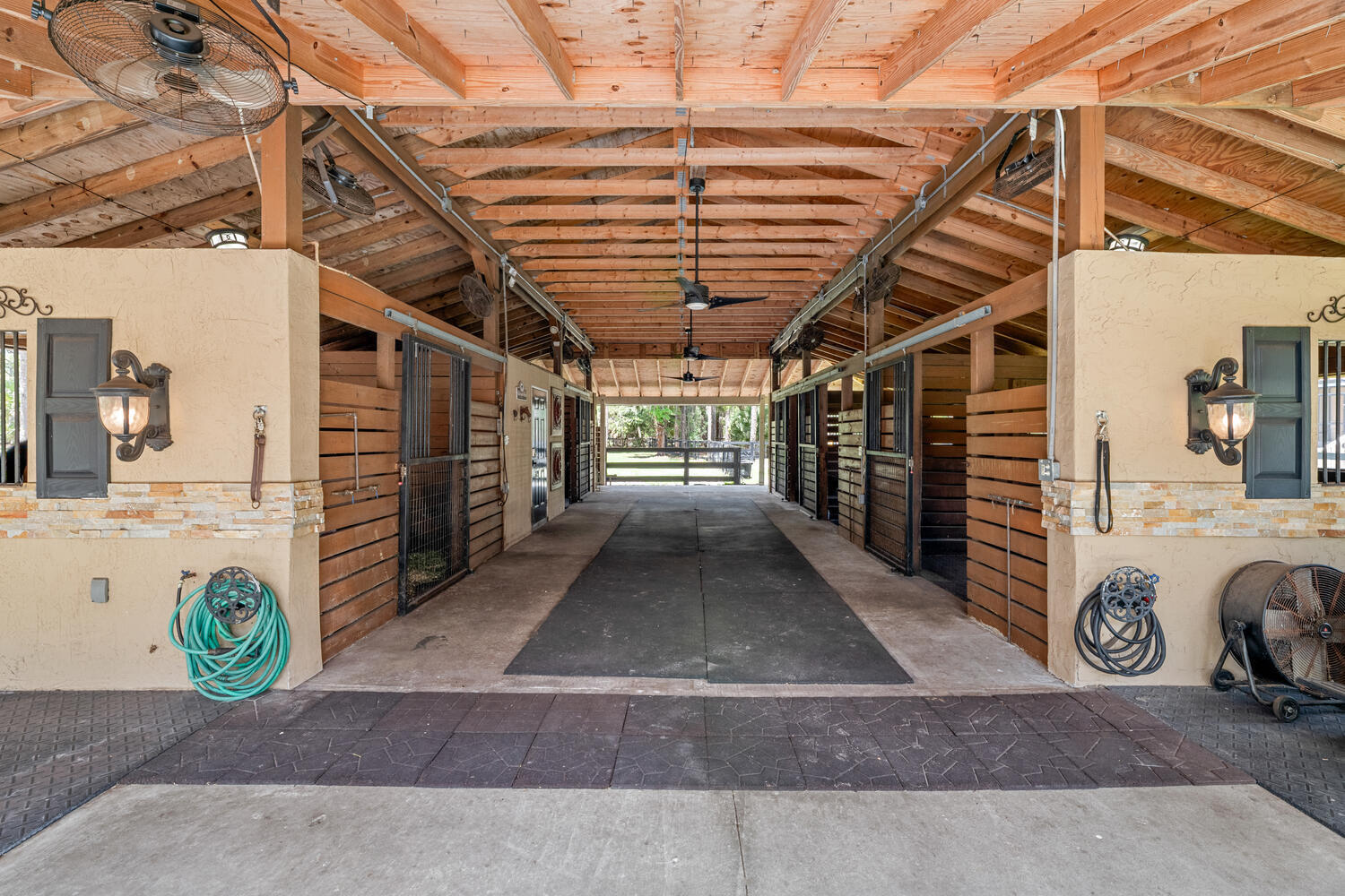 DEER RUN - Residential