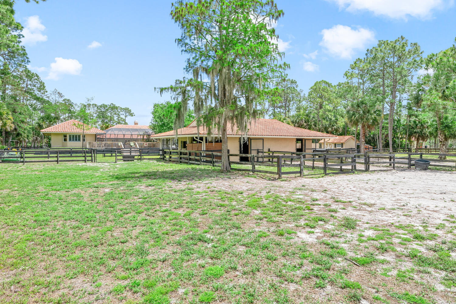 DEER RUN - Residential