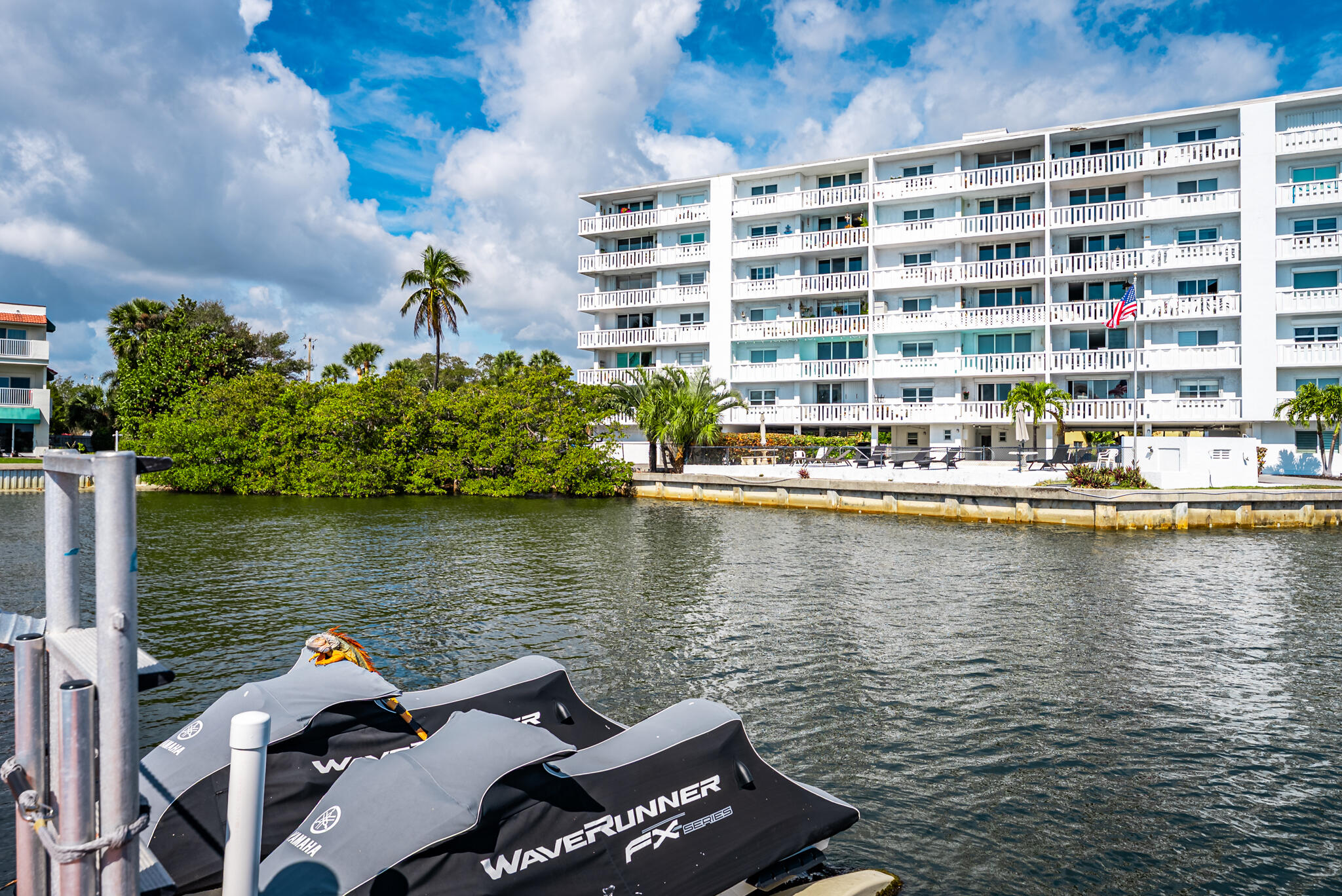 COCONUT COVE OF LANTANA CONDO - Residential