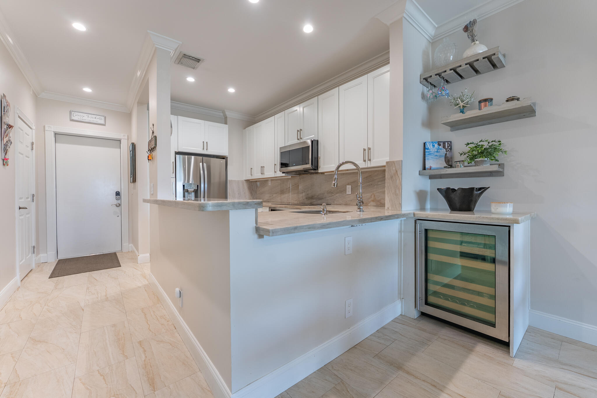 COCONUT COVE OF LANTANA CONDO - Residential