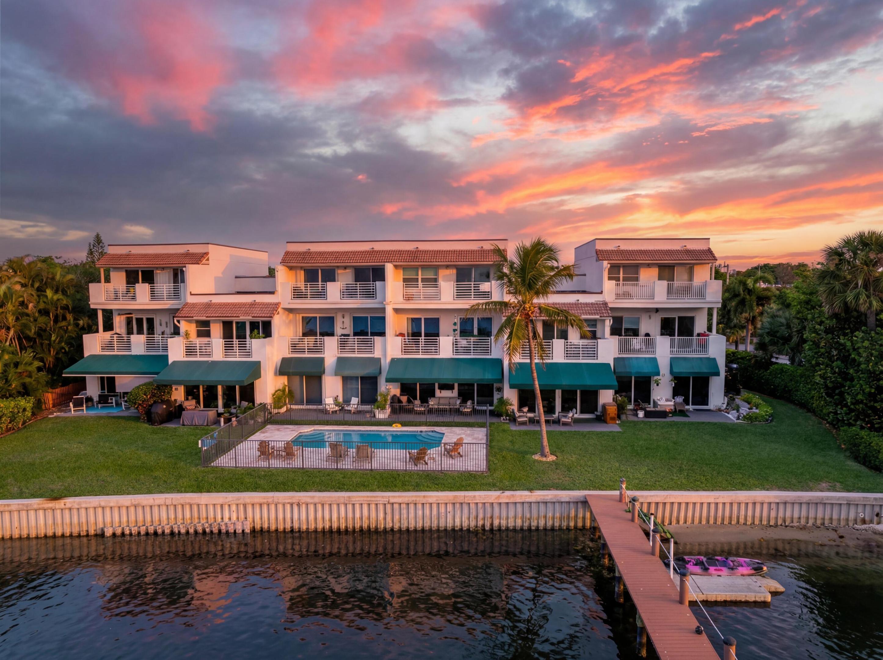 COCONUT COVE OF LANTANA CONDO - Residential