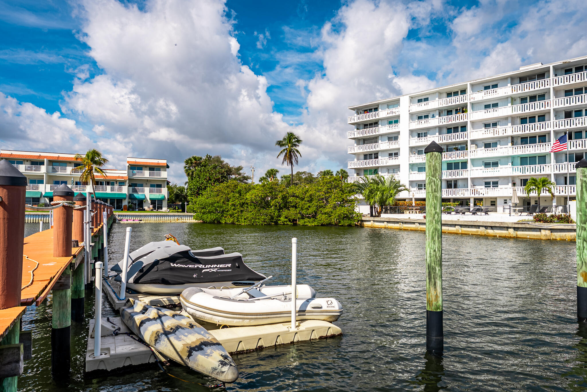 COCONUT COVE OF LANTANA CONDO - Residential