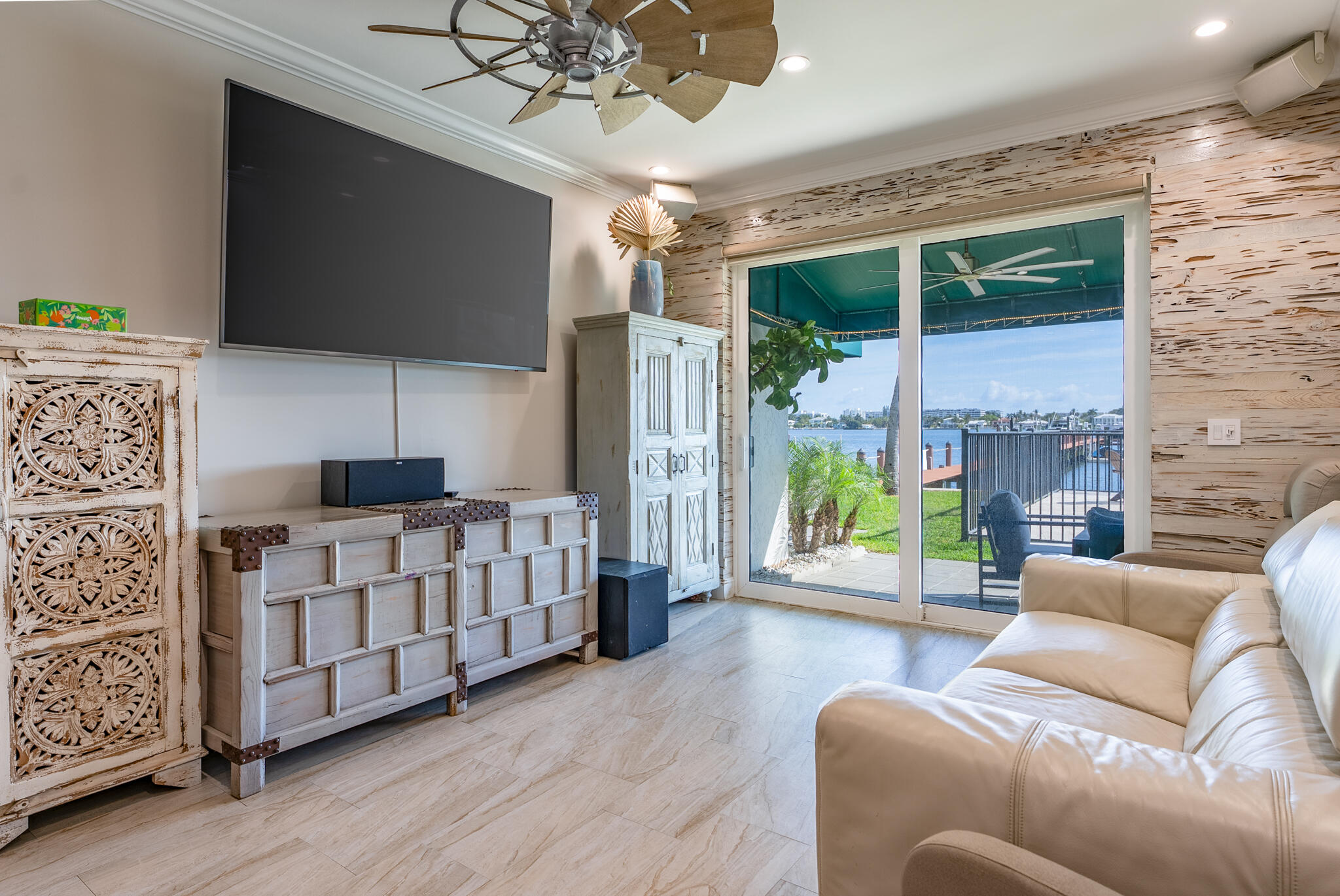 COCONUT COVE OF LANTANA CONDO - Residential