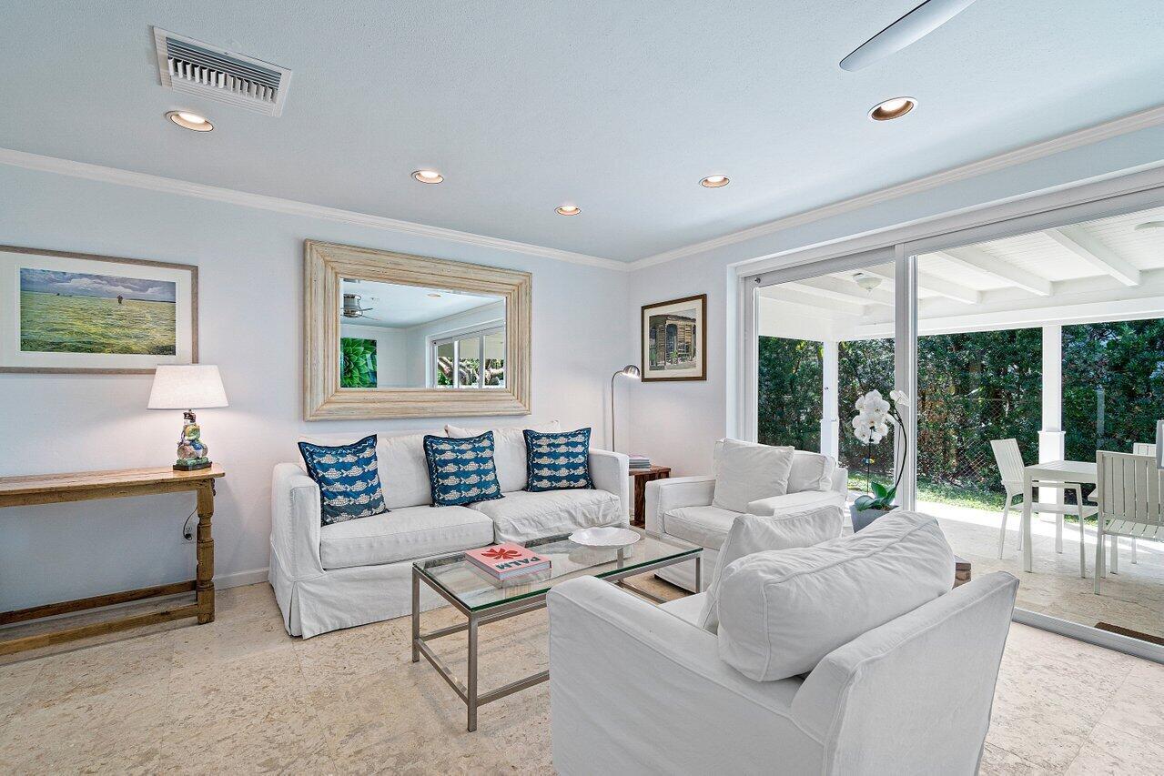 NORTH SHORE - Residential Lease