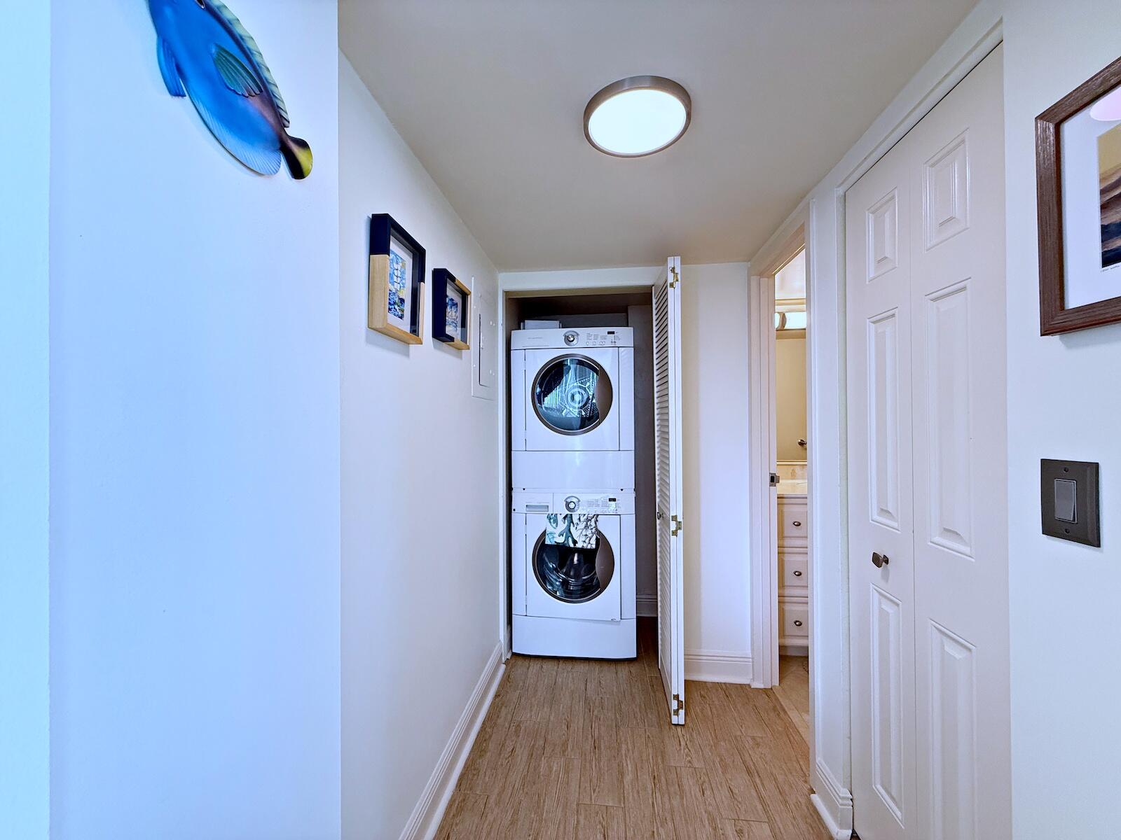 BARCLAY CONDO - Residential