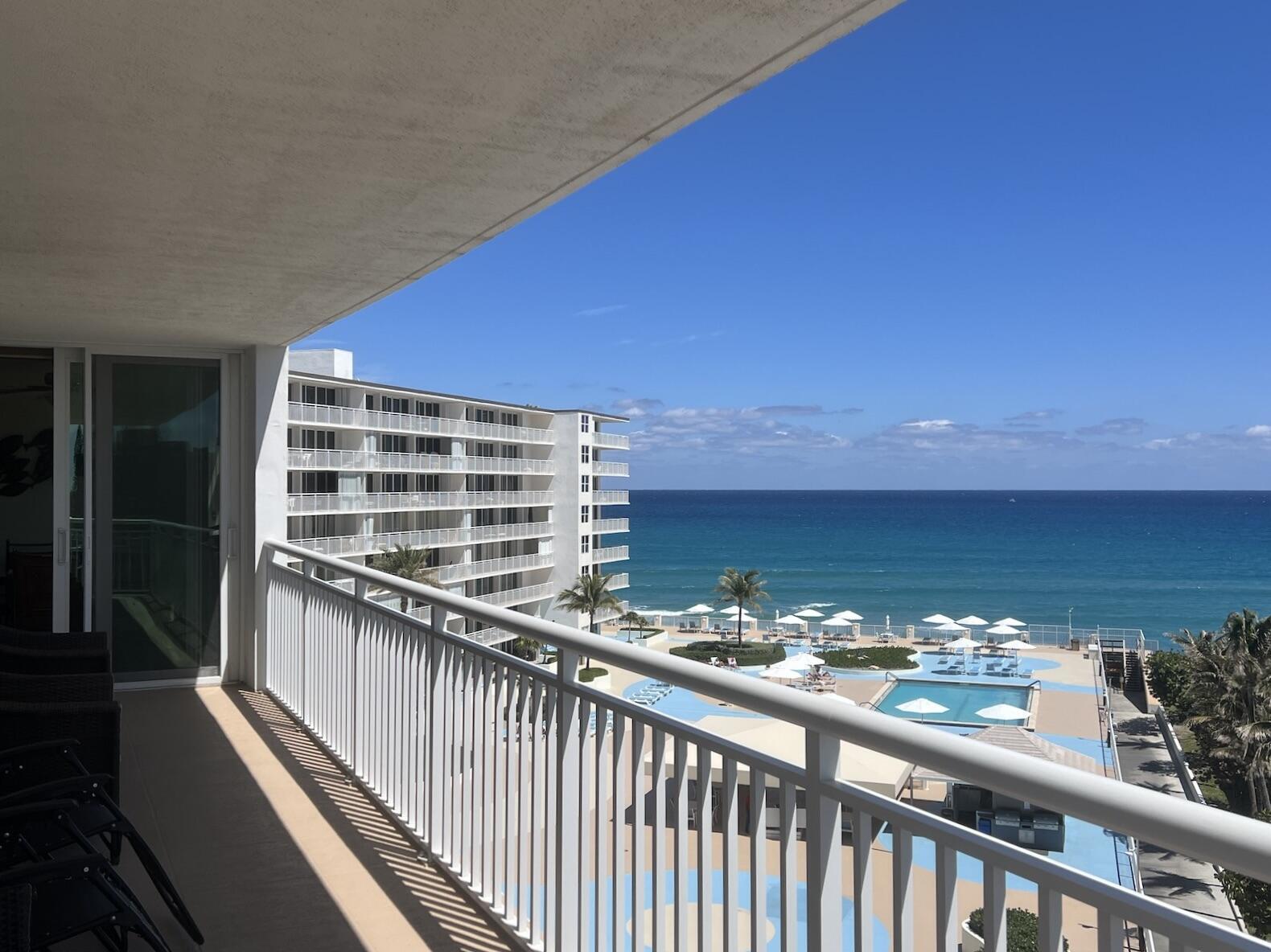 BARCLAY CONDO - Residential