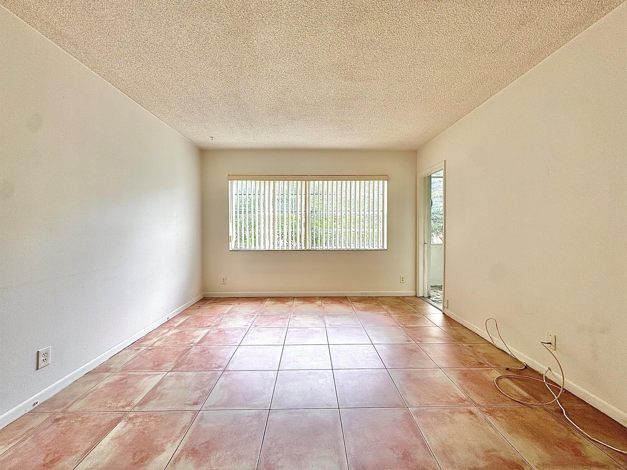 QUINSANA GARDENS CONDO - Residential