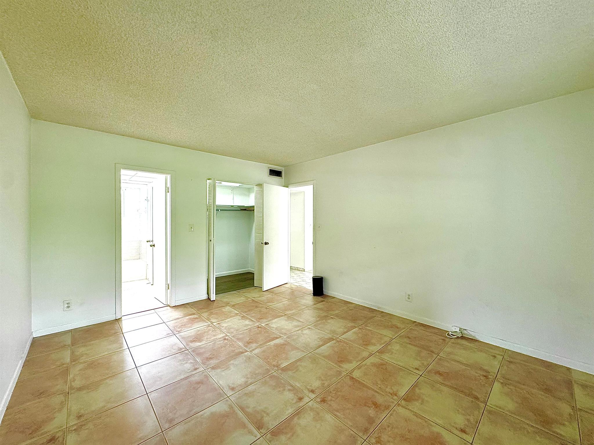 QUINSANA GARDENS CONDO - Residential