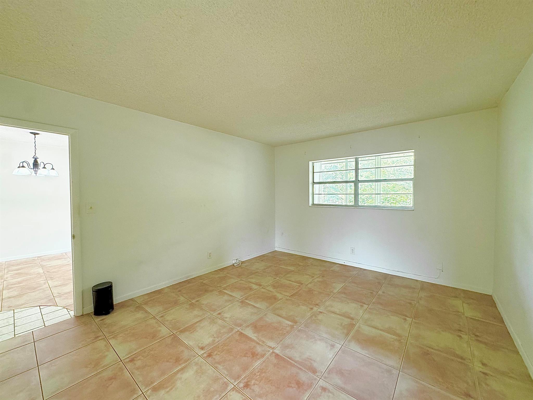 QUINSANA GARDENS CONDO - Residential