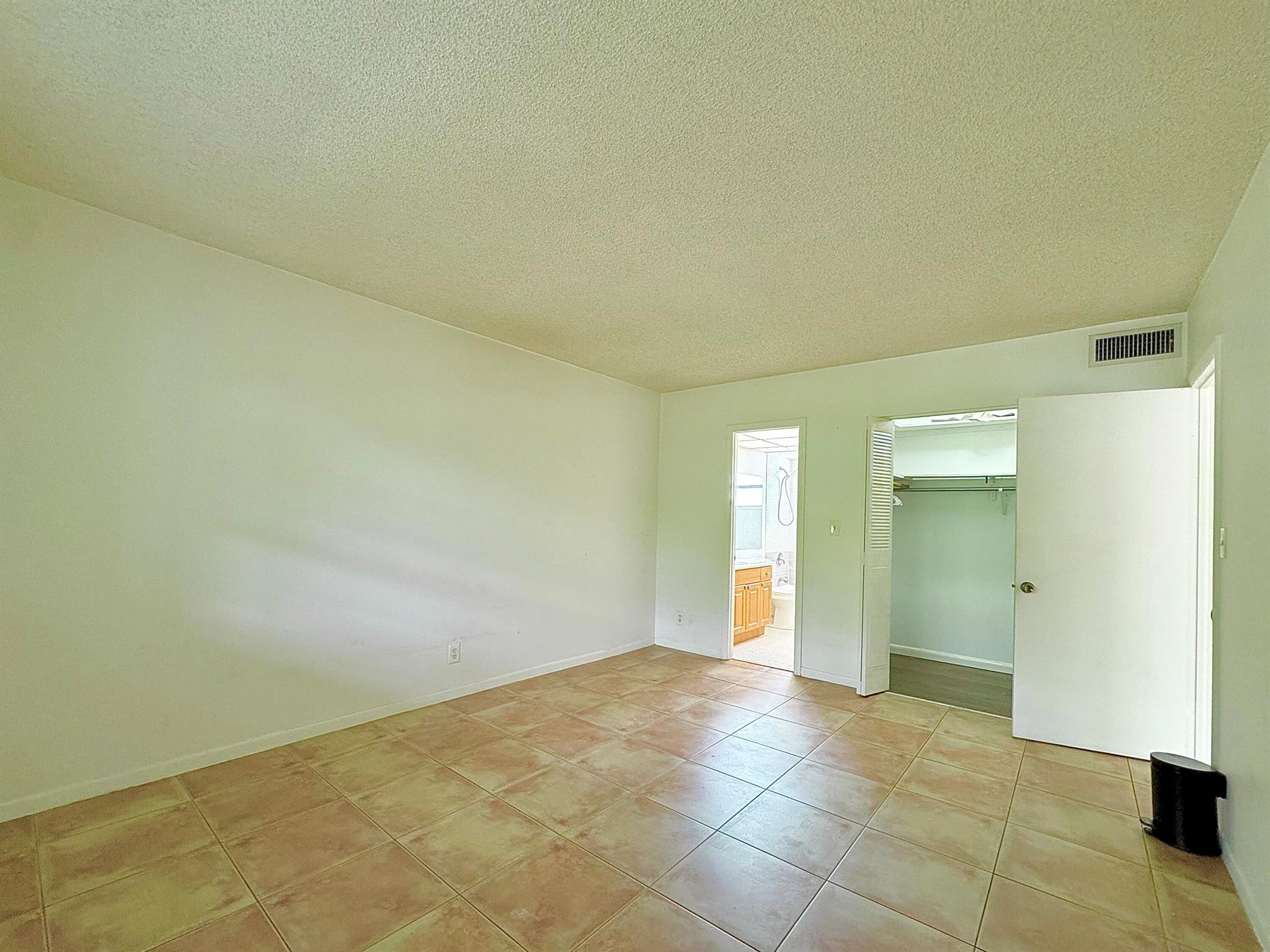 QUINSANA GARDENS CONDO - Residential