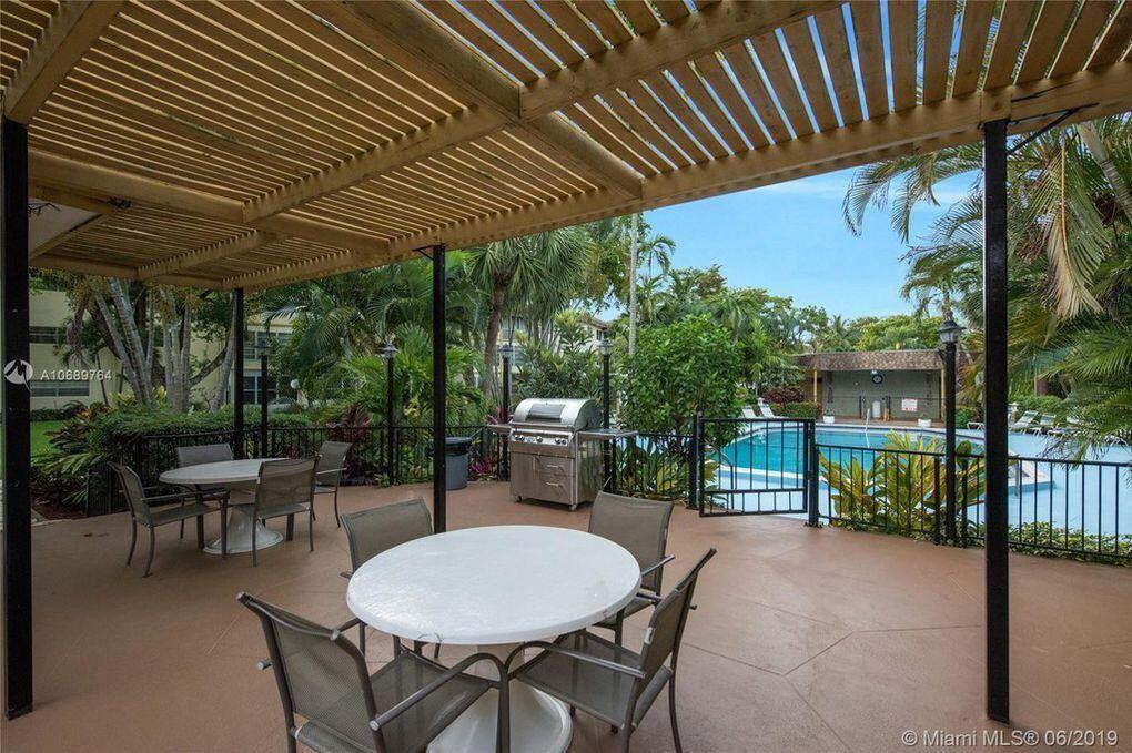 QUINSANA GARDENS CONDO - Residential