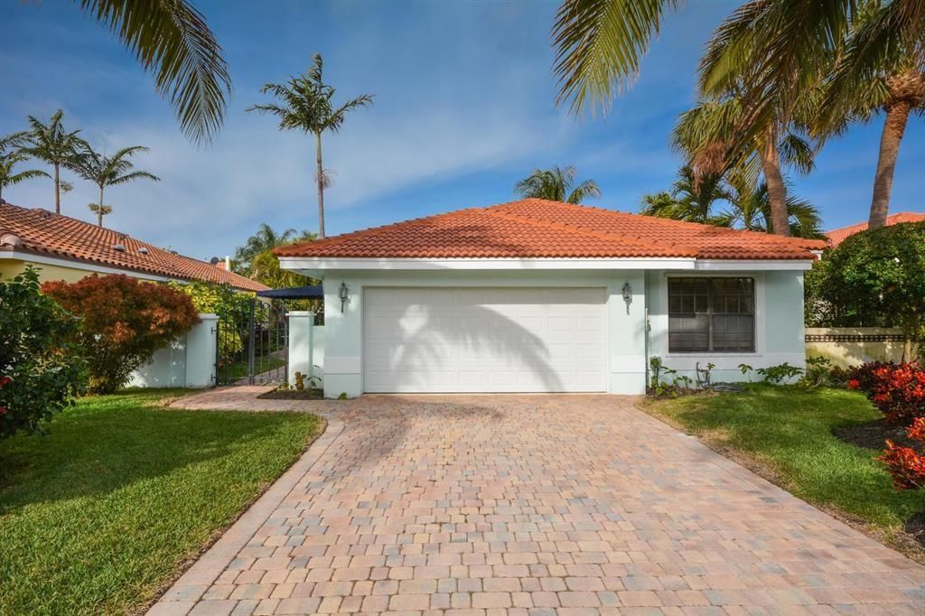 Photo of 3530 Ensign Cir, Delray Beach, FL 33483 (MLS # F10533050)