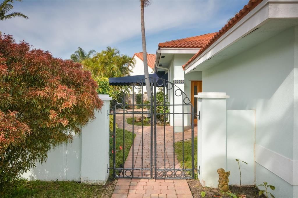 Photo of 3530 Ensign Cir, Delray Beach, FL 33483 (MLS # F10533050)