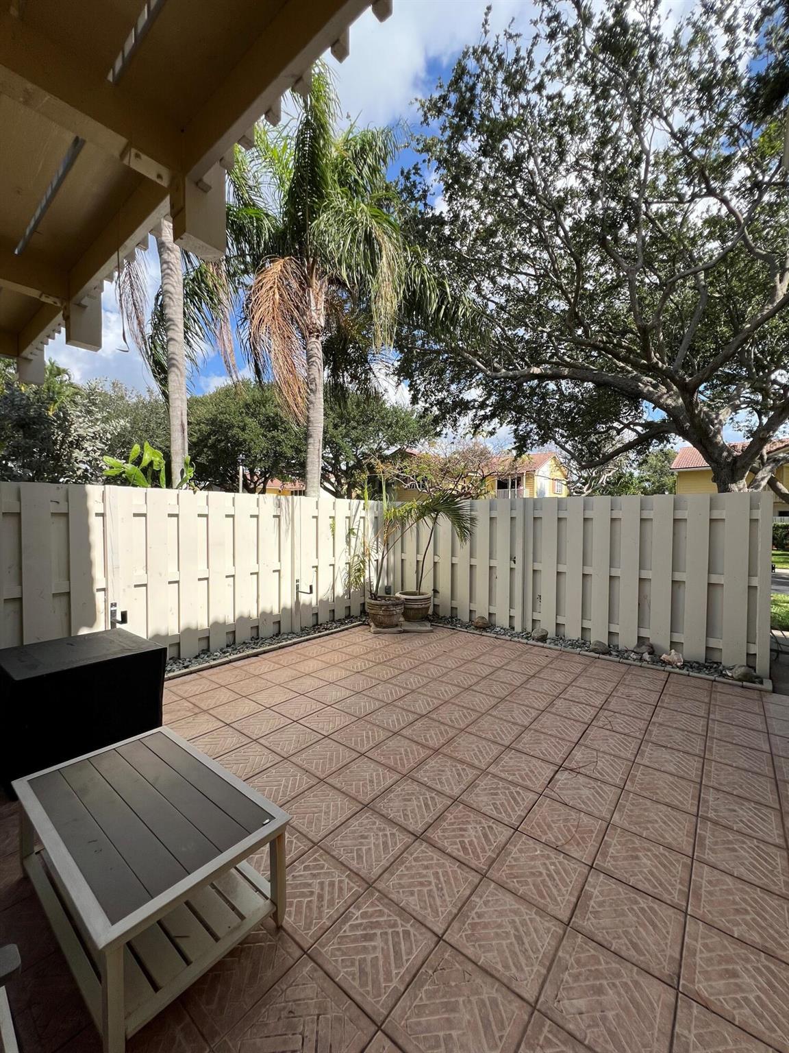129 Seabreeze Circle