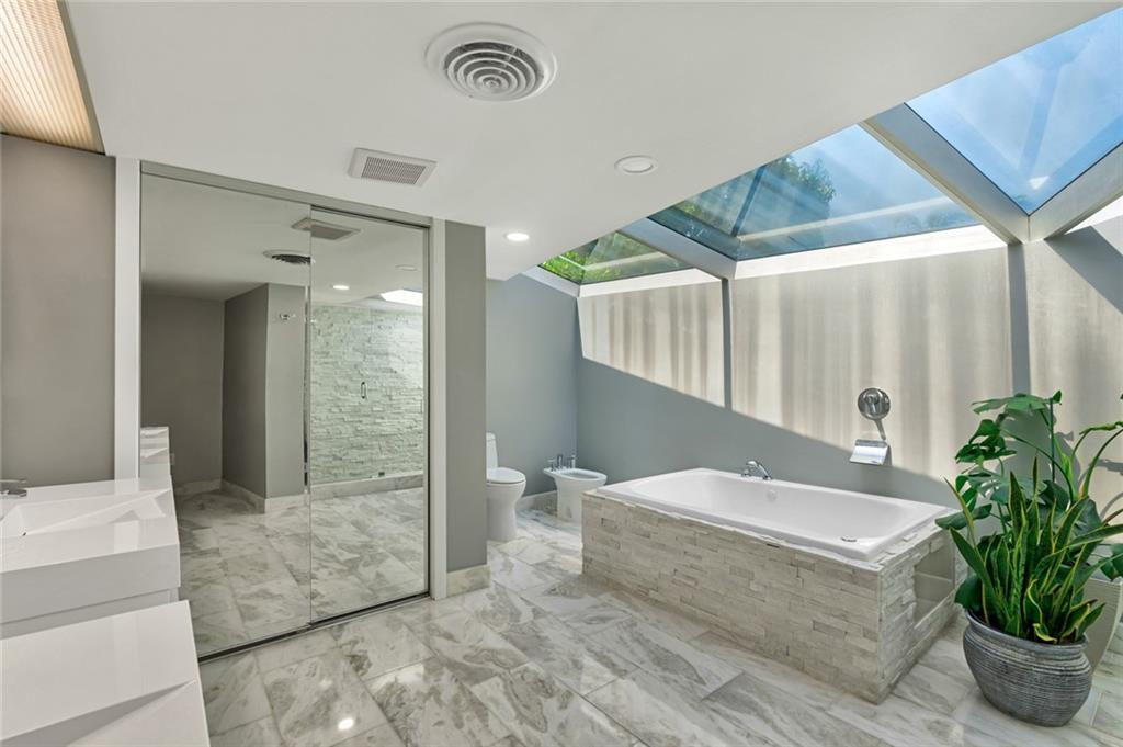 SEA RANCH LAKES - Residential