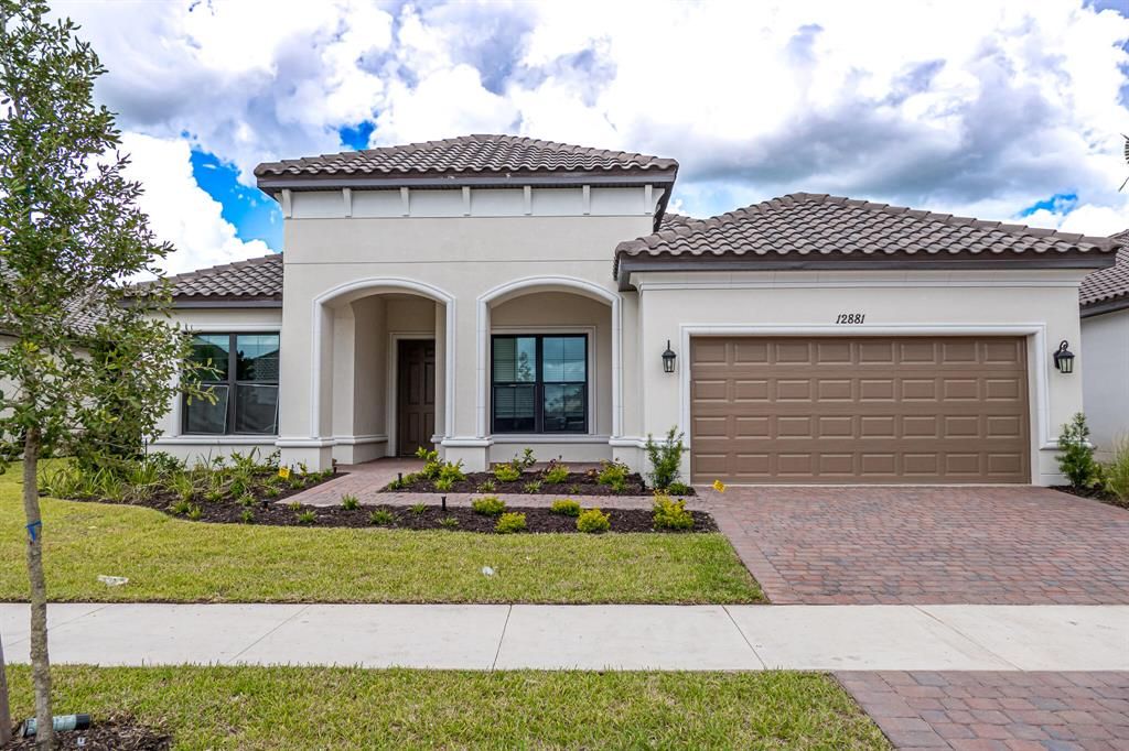 Photo of 12881 SW Barelli Court, Port St Lucie, FL 34987 (MLS # R10873868)