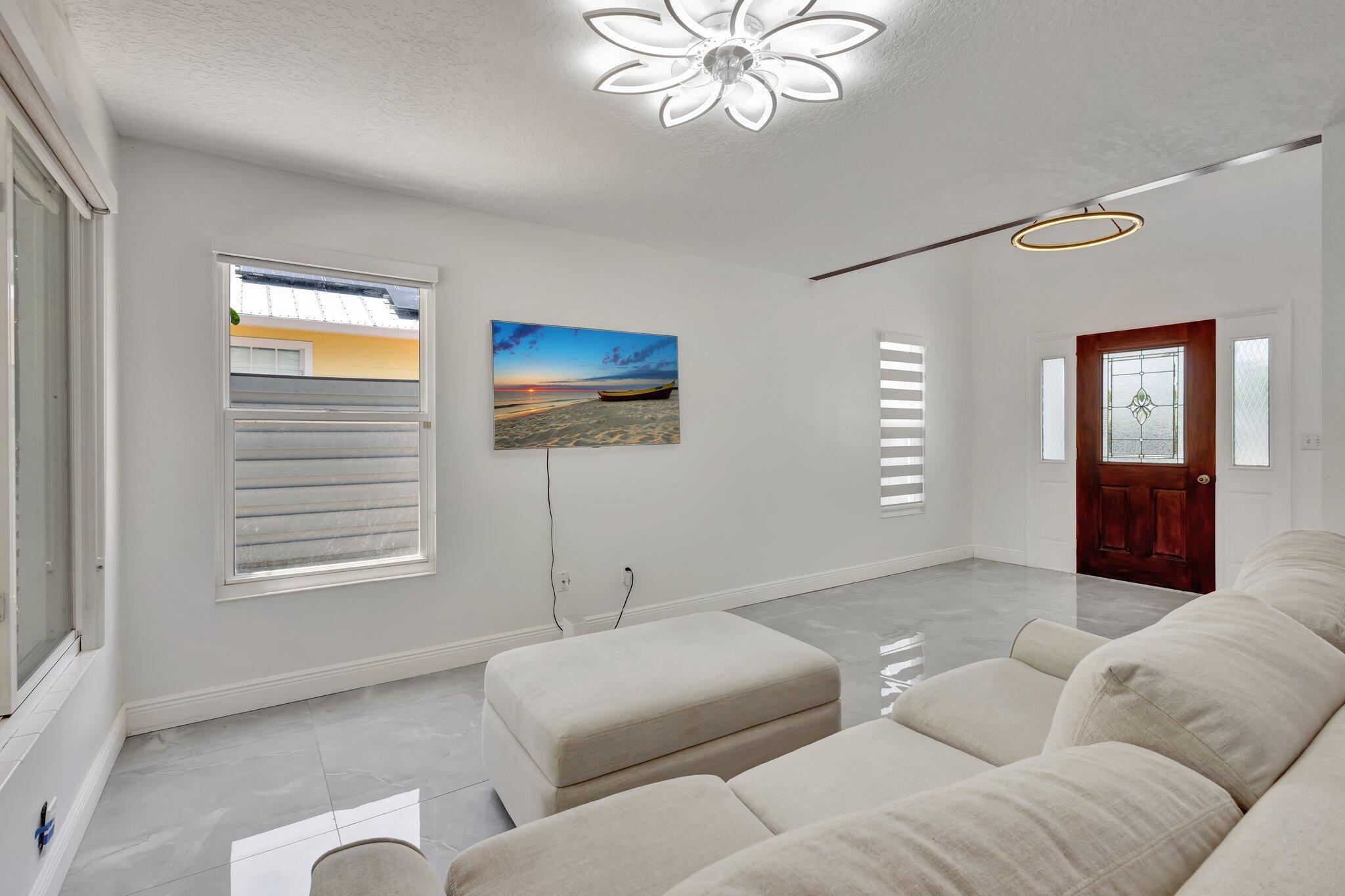 CORAL COVE BEACH SECTION - Residential Lease