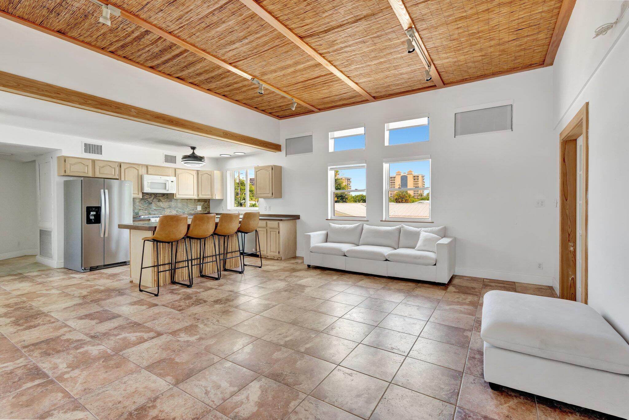 CORAL COVE BEACH SECTION - Residential Lease