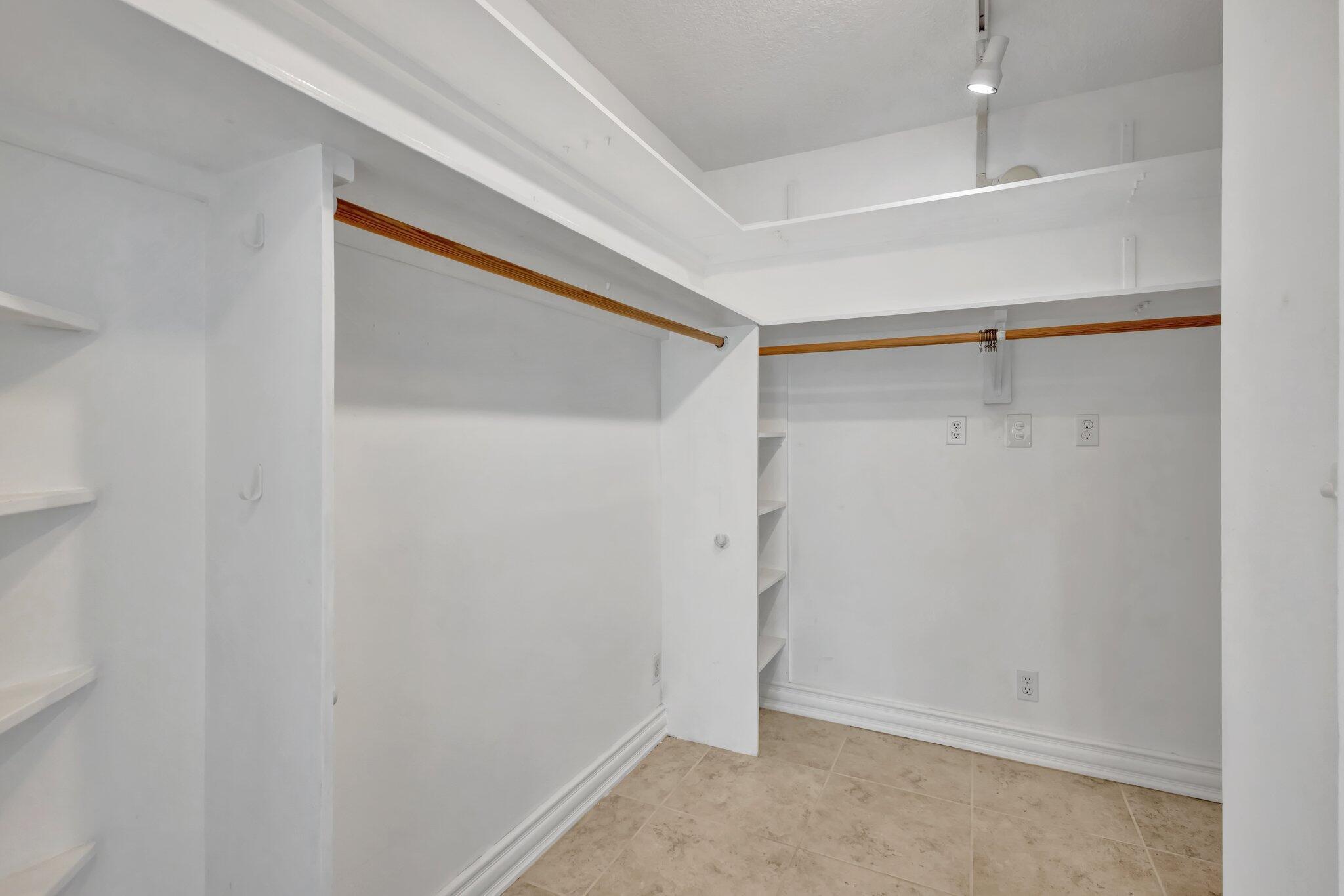 CORAL COVE BEACH SECTION - Residential Lease