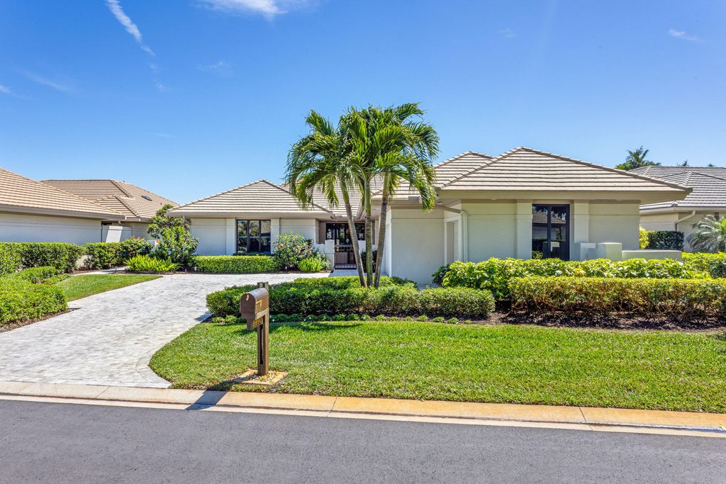 Photo of 5990 SE Oakmont Place, Stuart, FL 34997 (MLS # R11077818)