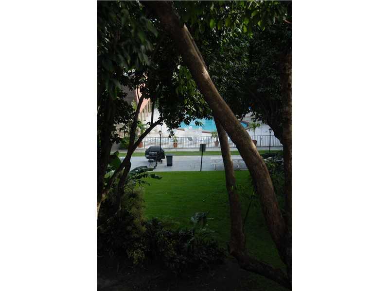 Palm Village Club - Residential