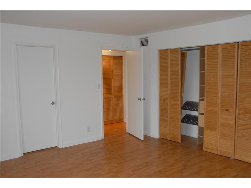 Palm Village Club - Residential