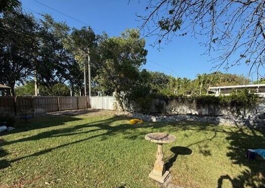 521 E Lakewood Road