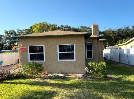 521 E Lakewood Road