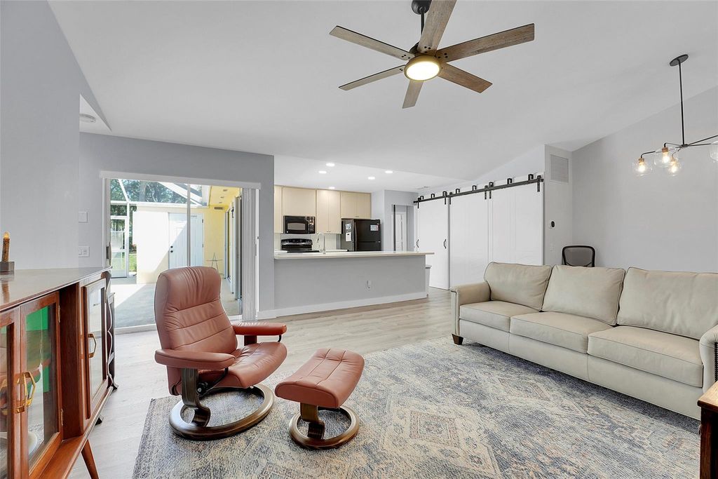 Photo of 1302 Sun Terrace Court #1302, Palm Beach Gardens, FL 33403 (MLS # F10428942)