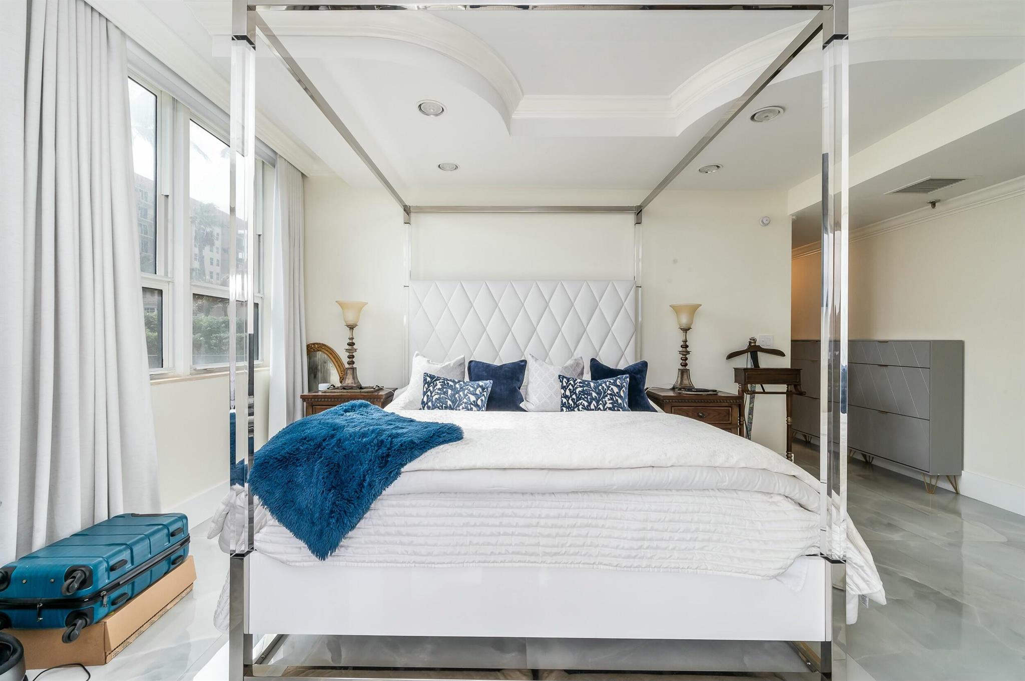 HILLSBORO OCEAN CLUB COND - Residential