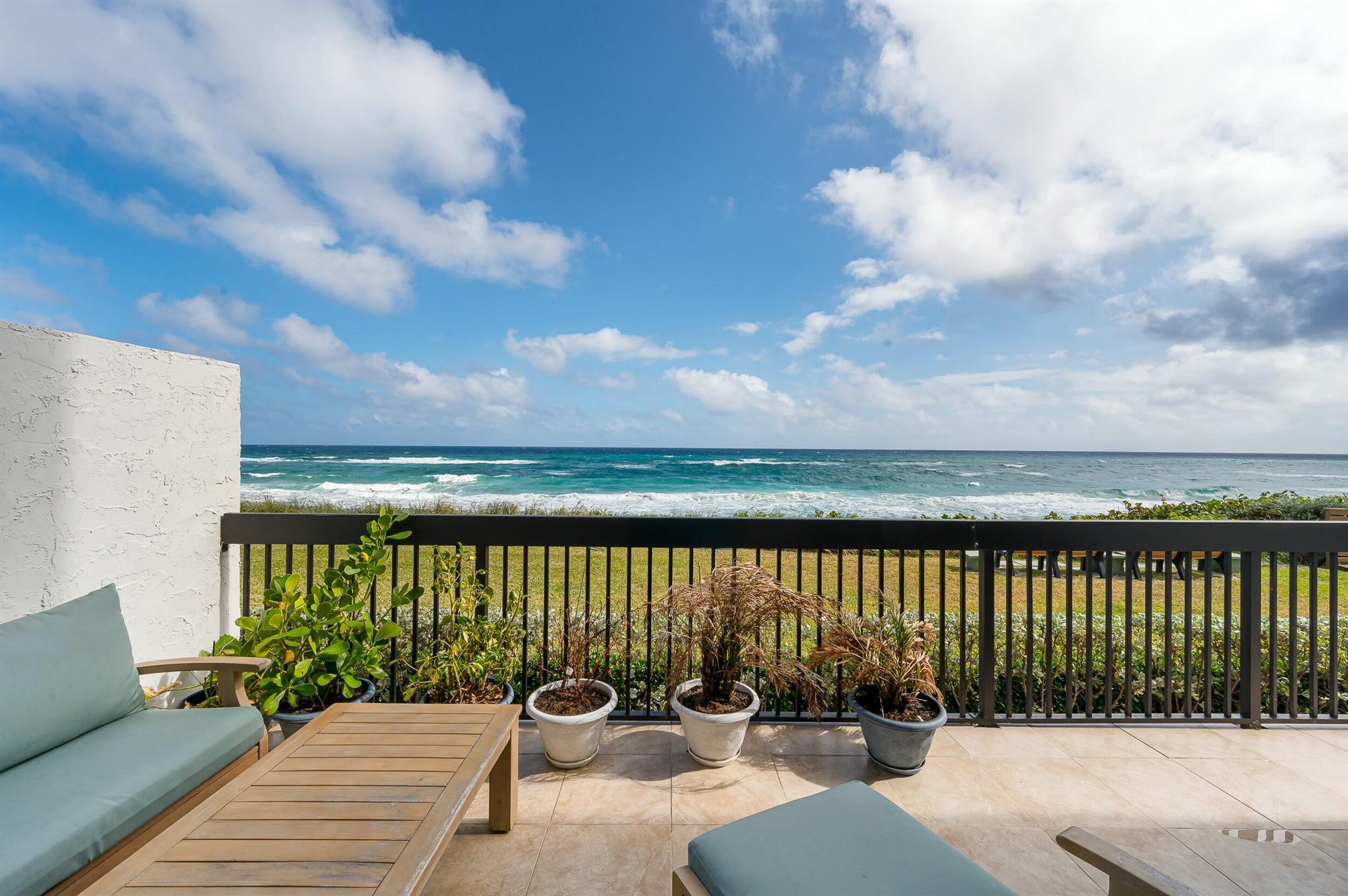 HILLSBORO OCEAN CLUB COND - Residential