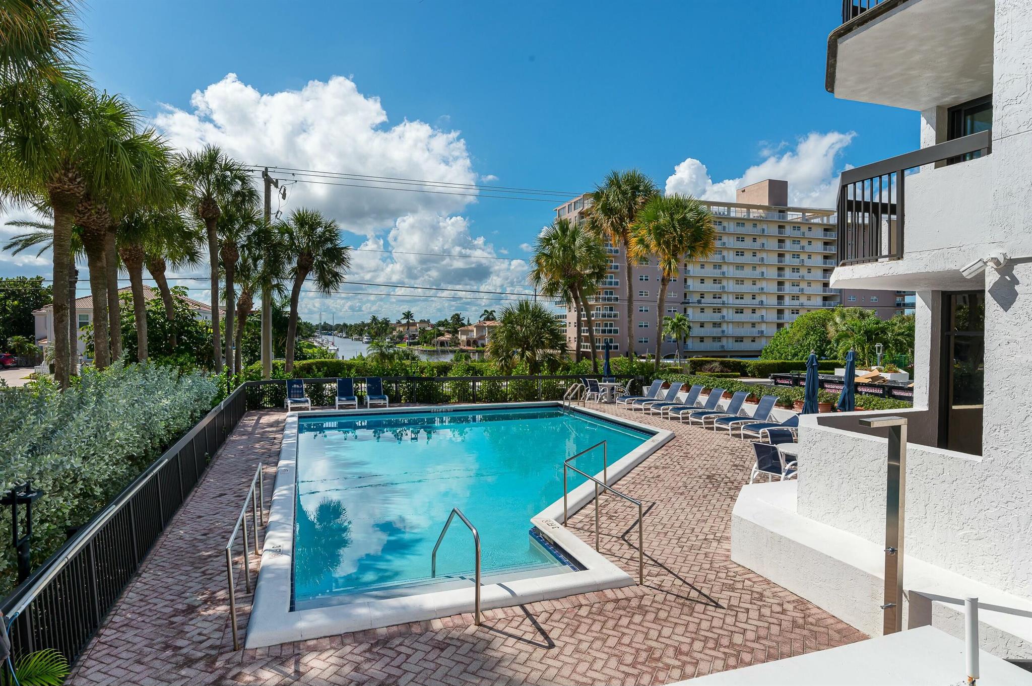 HILLSBORO OCEAN CLUB COND - Residential