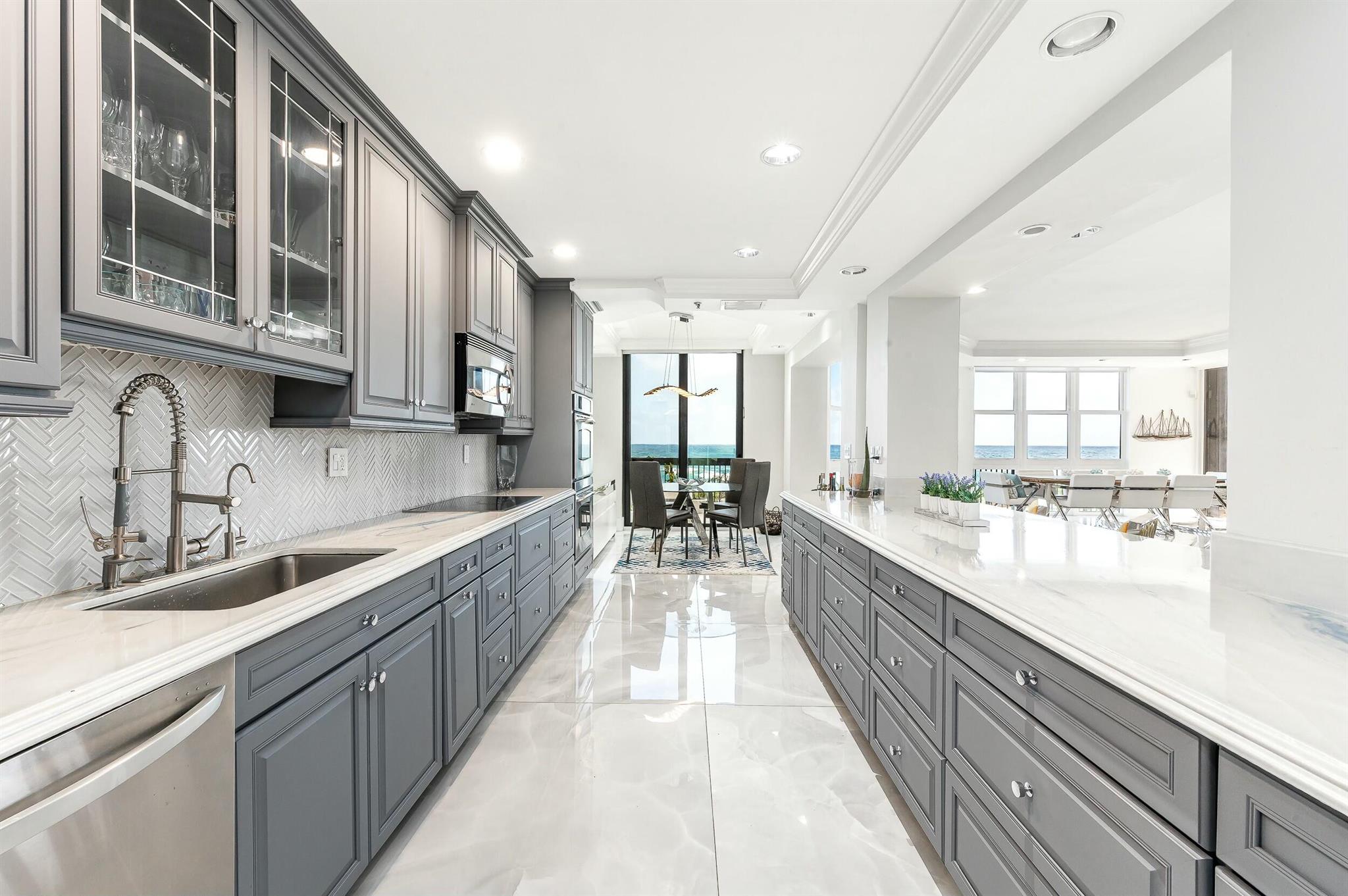 HILLSBORO OCEAN CLUB COND - Residential