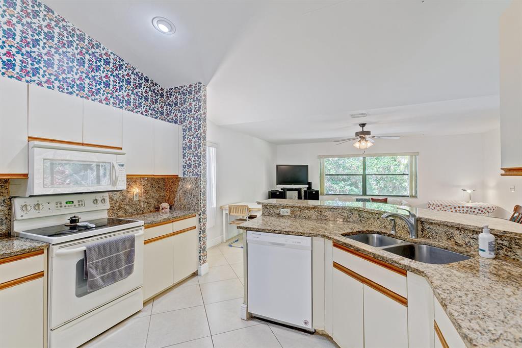 WOODLAND ESTATES - Residential