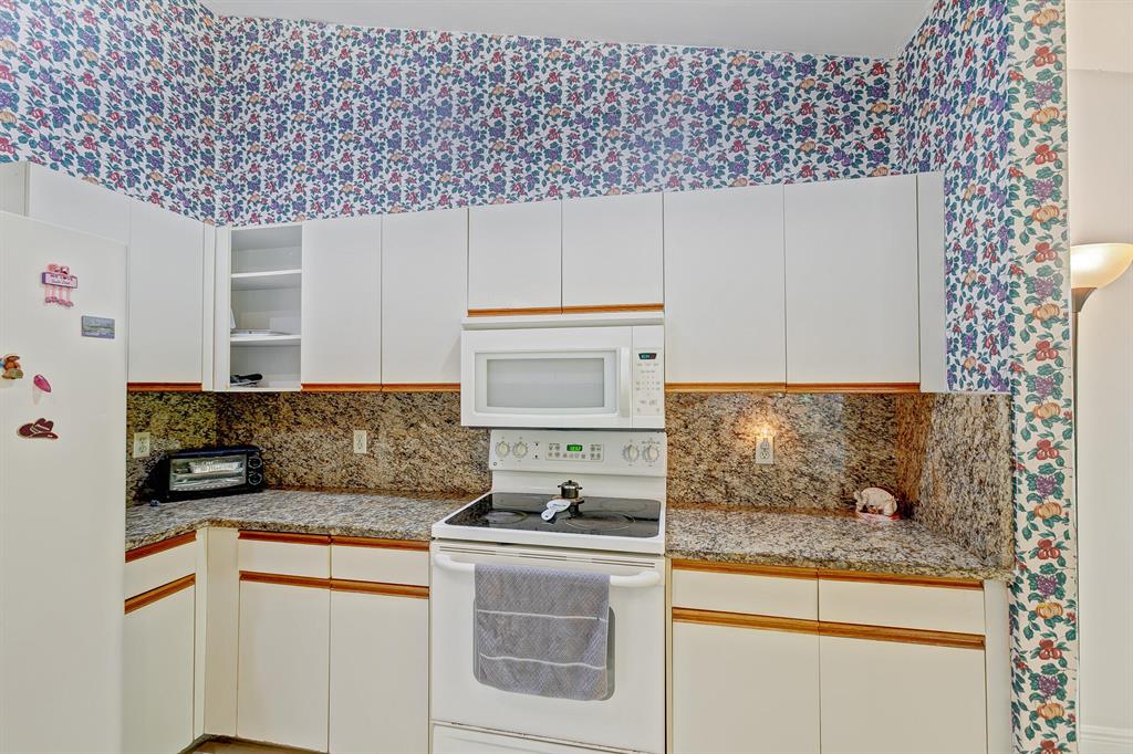 WOODLAND ESTATES - Residential