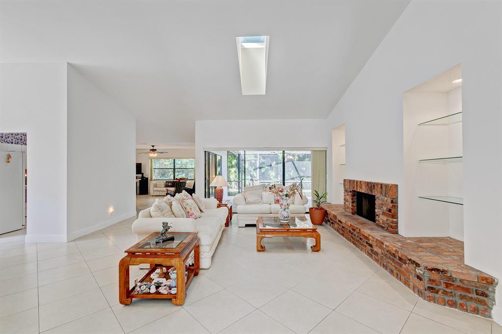 WOODLAND ESTATES - Residential