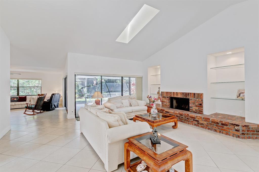 WOODLAND ESTATES - Residential