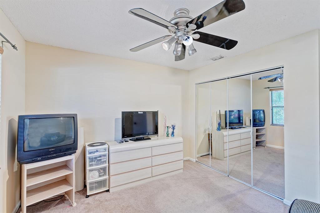 WOODLAND ESTATES - Residential