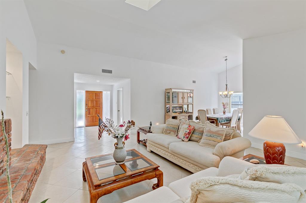 WOODLAND ESTATES - Residential