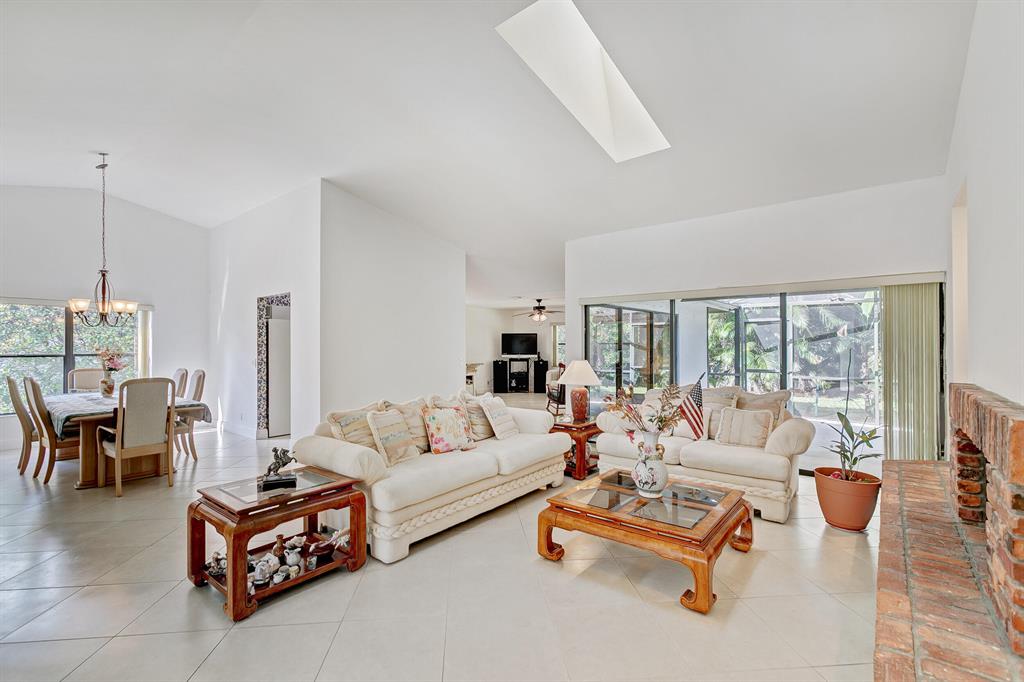 WOODLAND ESTATES - Residential